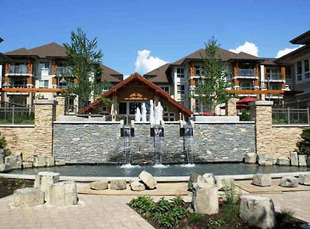 Waterscapes Resort By Dkra Kelowna Esterno foto